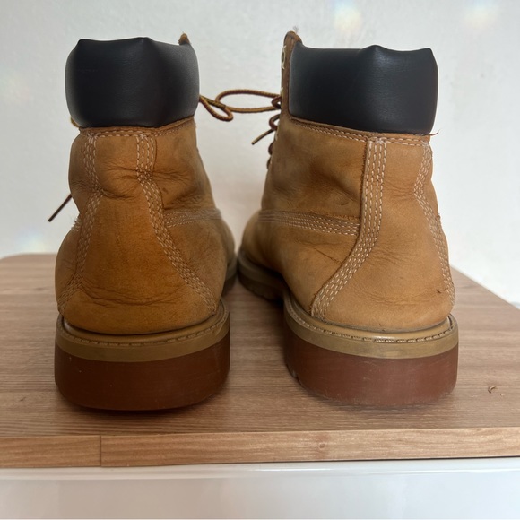 Timberland Original Boots - US Womens size 8 - Picture 3 of 7